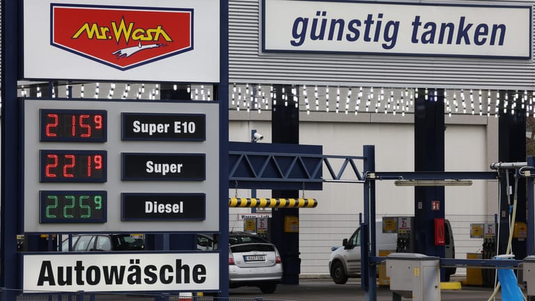 Tankstelle in Köln: Bürokratischer Schnellschuss?