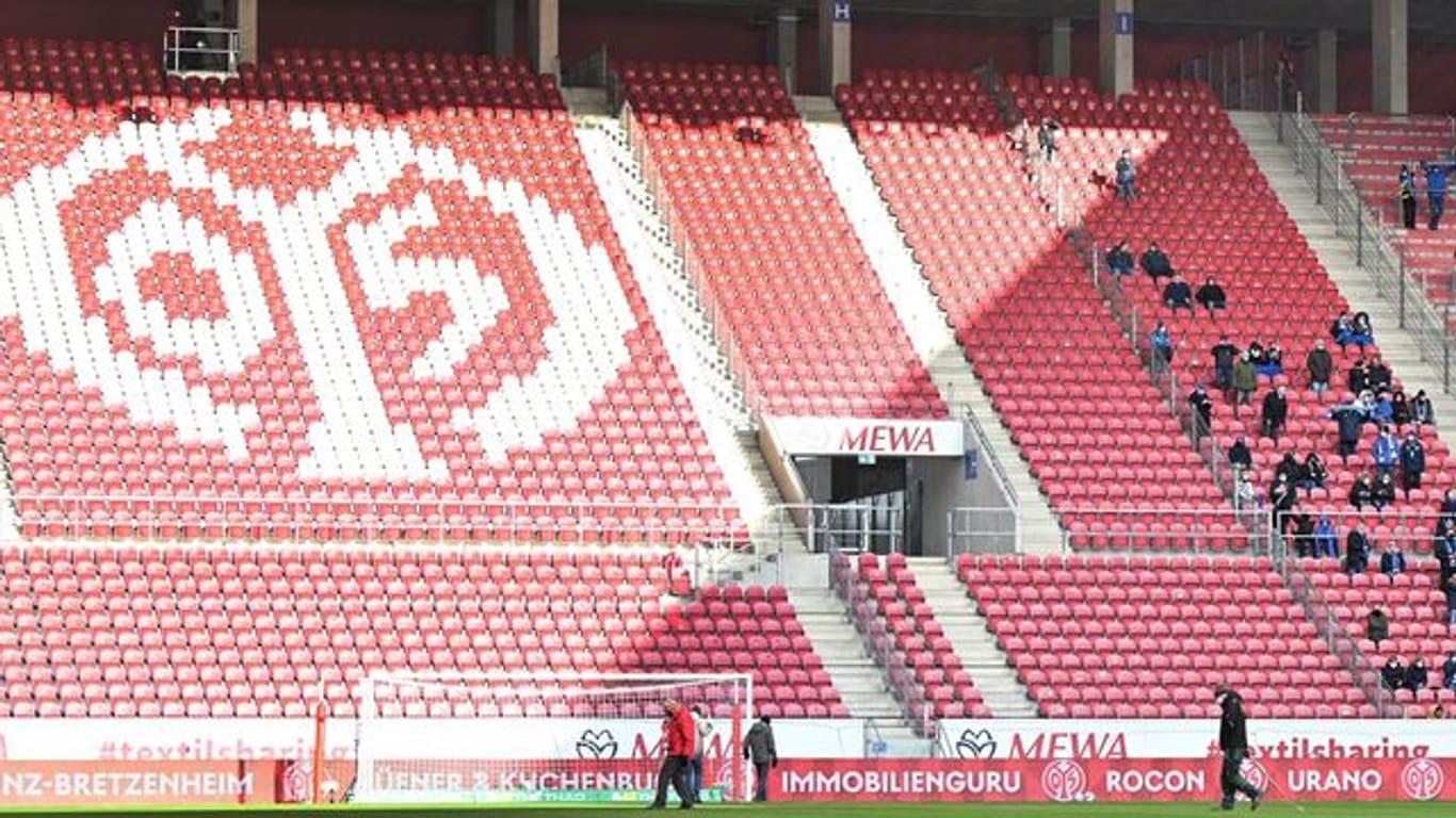 Die Mainzer hoffen im eigenen Stadion beim Nachholspiel gegen den BVB auf ein konkurrenzfähiges Team.
