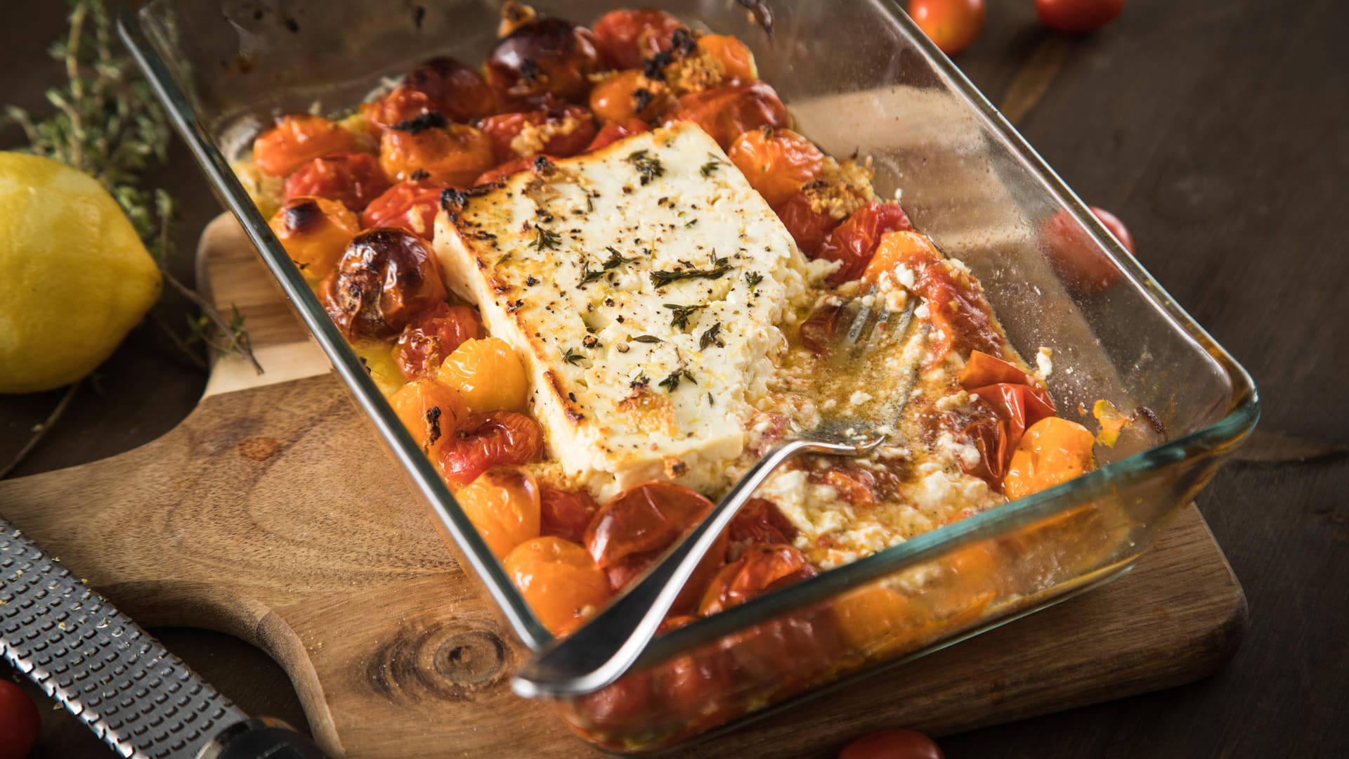 Durch Trends und Promis viral gegangen: Einige Nudelrezepte, wie hier die Baked Feta-Pasta, sind über soziale Netzwerke bekannt geworden.