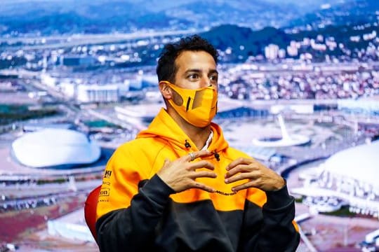 Daniel Ricciardo hat seine Corona-Infektion rechtzeitig zum Saisonauftakt überstanden.