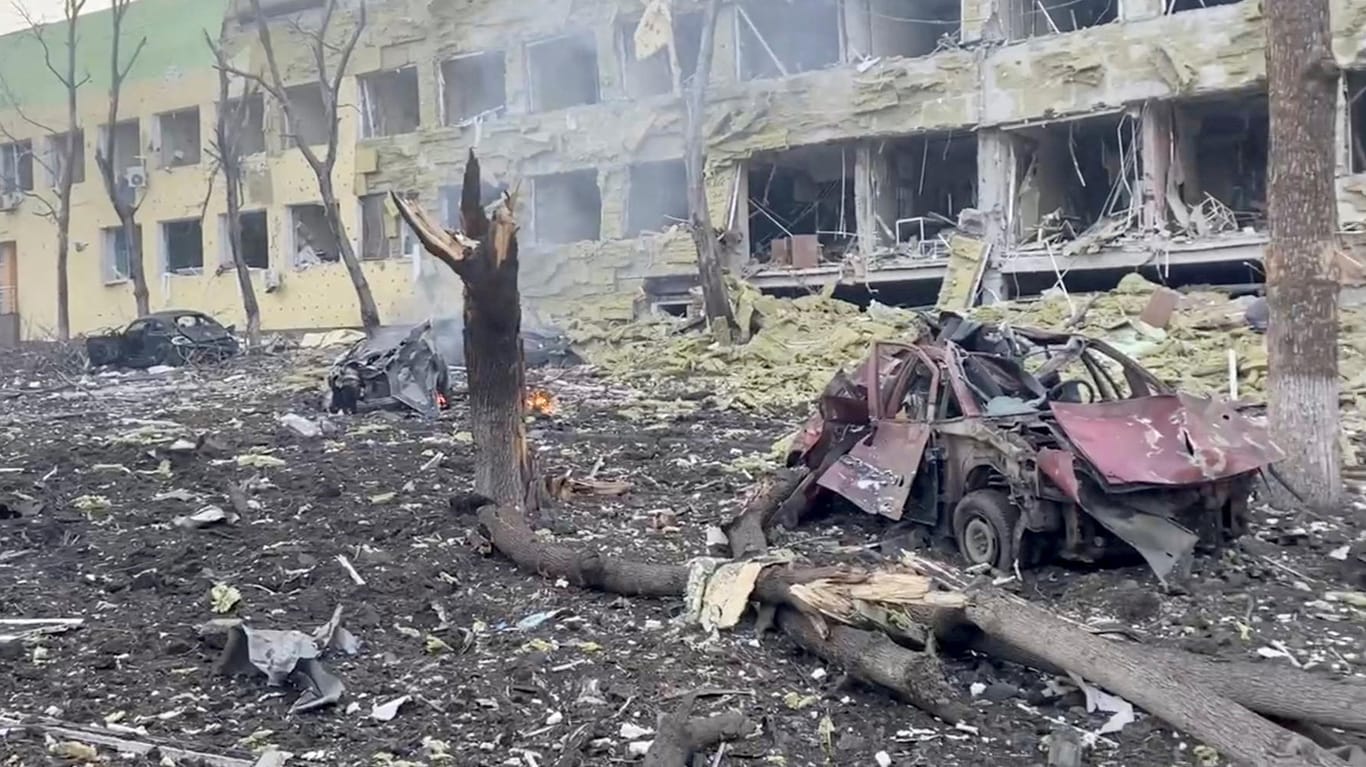 Zerstörung nach einem Artillerieangriff auf Mariupol: Die Hafenstadt gehört zu dem am heftigsten umkämpften Orten in der Ukraine.