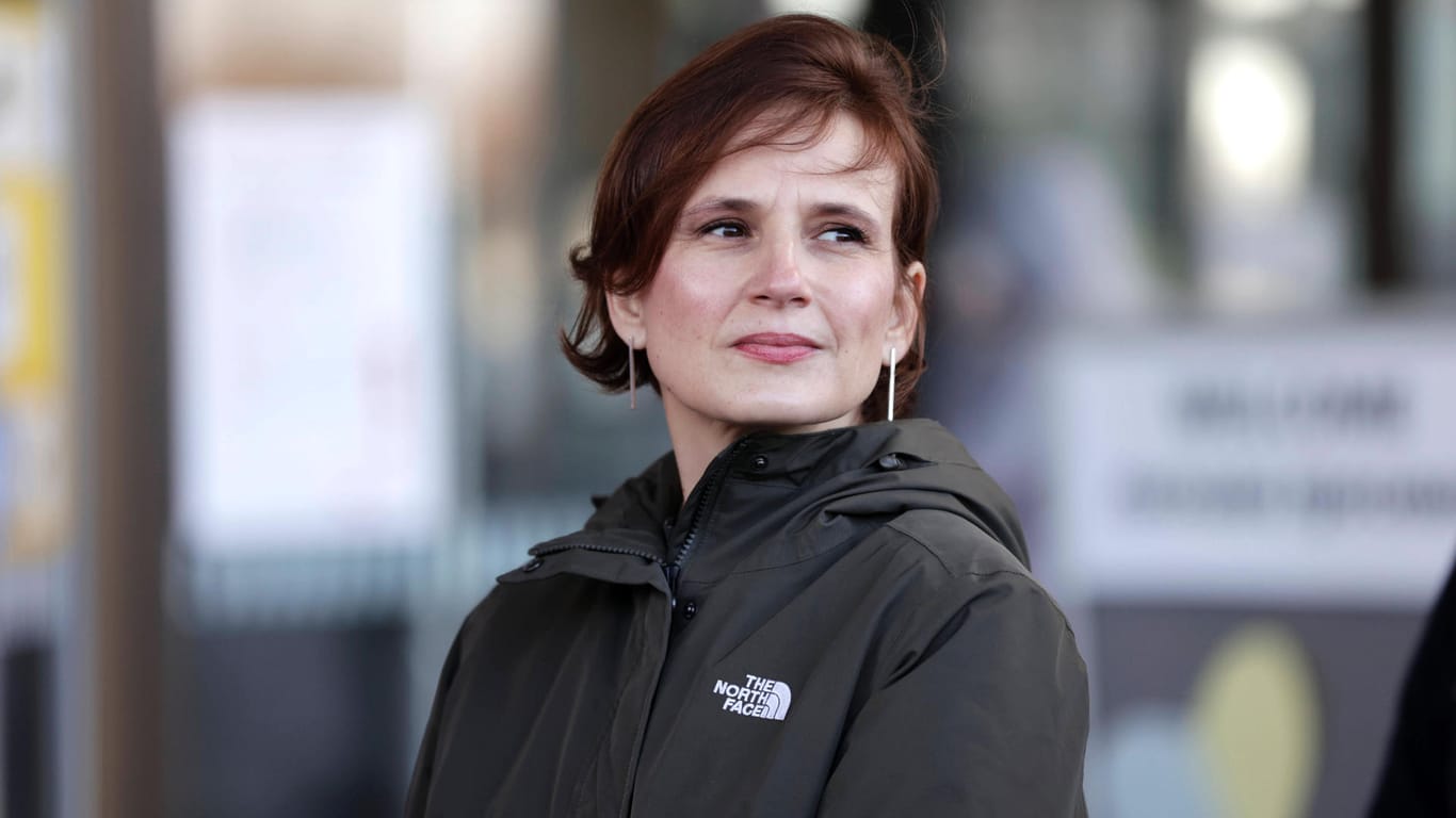 Katja Kipping, Senatorin für Integration, Arbeit und Soziales in Berlin (Linke, Archivbild): Laut ihrer Aussage hat der Bund den Flüchtlingsstrom aus der Ukraine unterschätzt.
