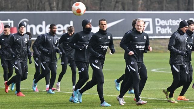 Eintracht Frankfurt genügt nach dem Hinspielerfolg gegen Betis Sevilla im Rückspiel ein Remis zum Weiterkommen.