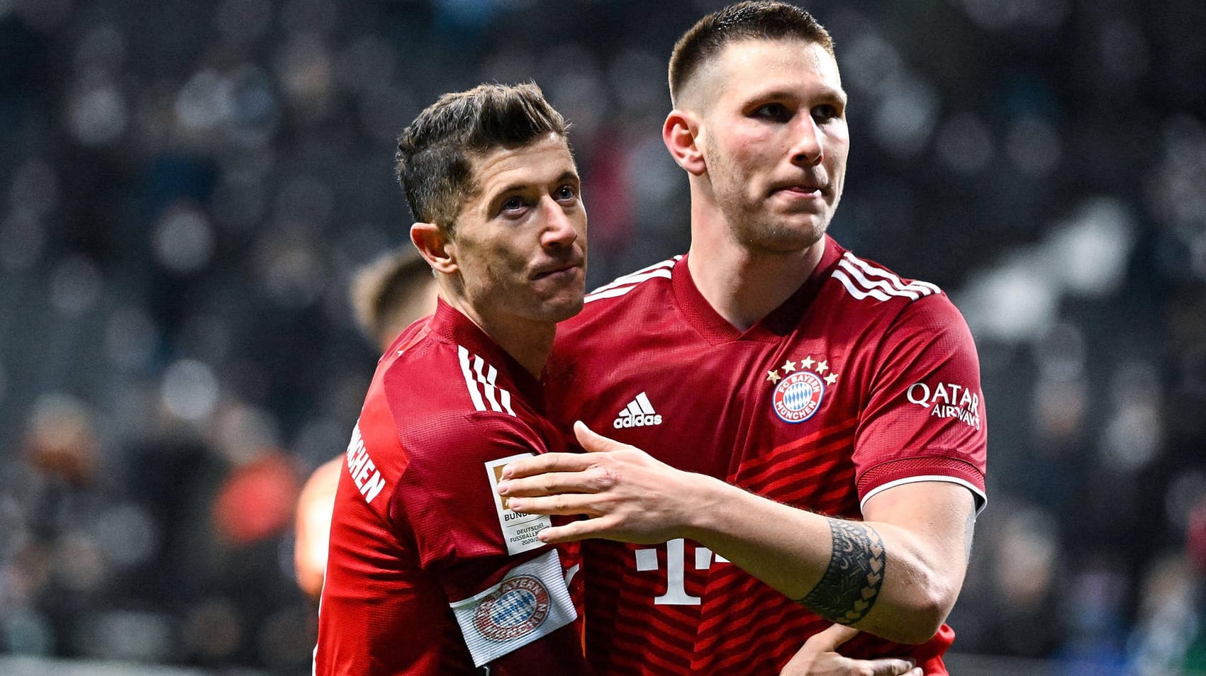 Robert Lewandowksi (li.) und Niklas Süle: Noch ist unsicher, ob die beiden Bayern-Profis am Samstag gegen Union Berlin auflaufen können.