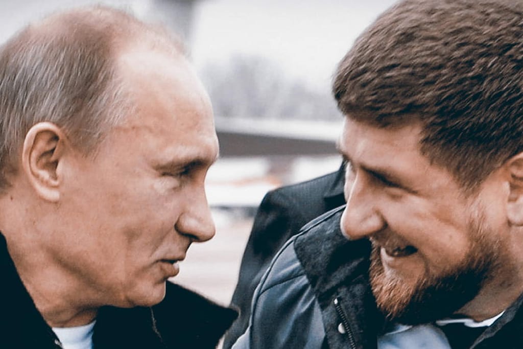 Er hält Putin die Treue: Tschetscheniens Präsident Ramzan Kadyrow (r.).
