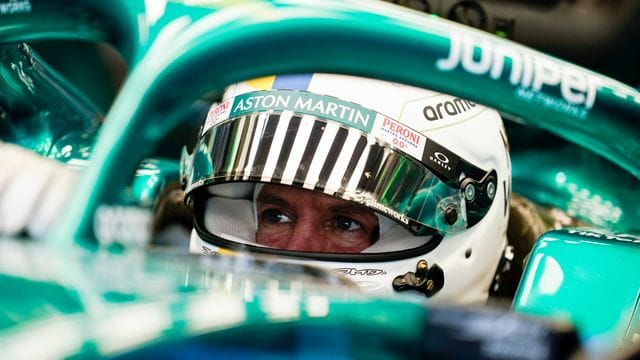 Aston-Martin-Pilot Sebastian Vettel ist positiv auf das Coronavirus getestet worden und verpasst aufgrund dessen den Saisonauftakt in Bahrain. Aston-Martin-Pilot Sebastian Vettel ist positiv auf das Coronavirus getestet worden und verpasst aufgrund dessen den Saisonauftakt in Bahrain.