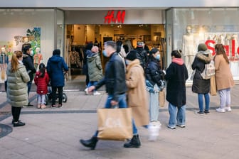 H&M-Filiale in Essen: Die Modekette erweitert ihr Online-Angebot.