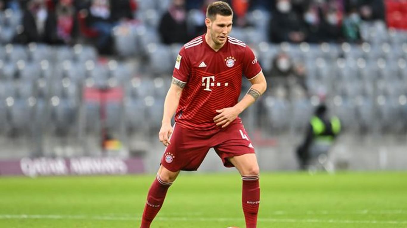 Der FC Bayern München muss vorerst ohne Niklas Süle auskommen.