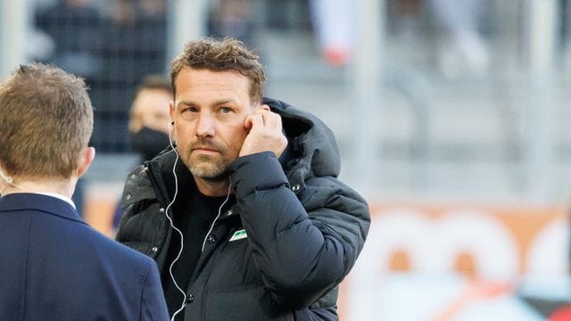 Der Cheftrainer des Fußball-Bundesligisten FC Augsburg: Markus Weinzierl. Der Cheftrainer des Fußball-Bundesligisten FC Augsburg: Markus Weinzierl.