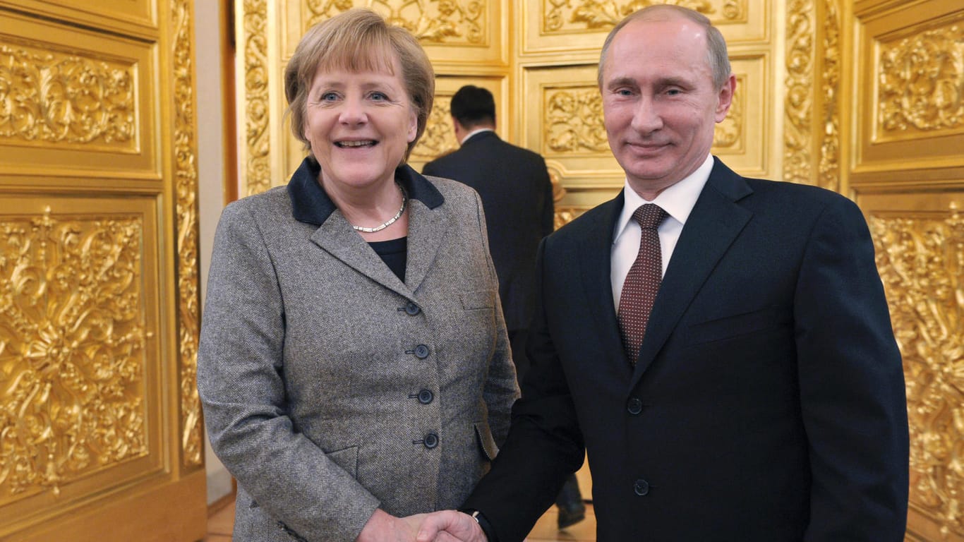 Andere Zeiten: Bundeskanzlerin Angela Merkel mit Russlands Machthaber Wladimir Putin 2012 im Kreml.