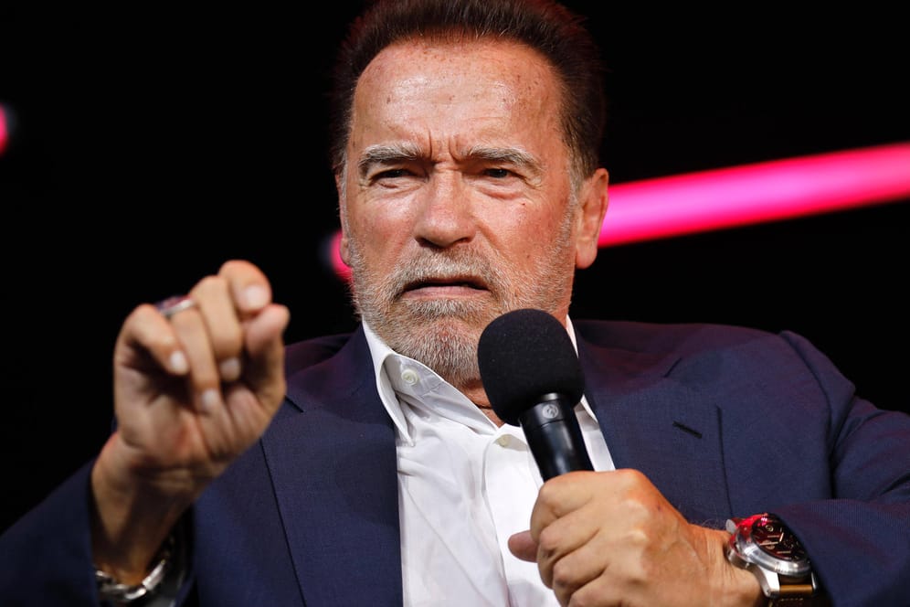 Arnold Schwarzenegger: Der Actionheld meldet sich mit einer bewegenden Videobotschaft zu Wort.