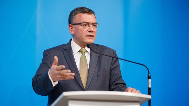 Florian Herrmann spricht Florian Herrmann spricht