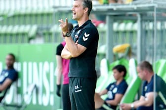 Der Trainer der Frauenfußballmannschaft des SC Freiburg Daniel Kraus übernimmt im Sommer den Posten des Nachwuchs-Chefs in Wolfsburg.