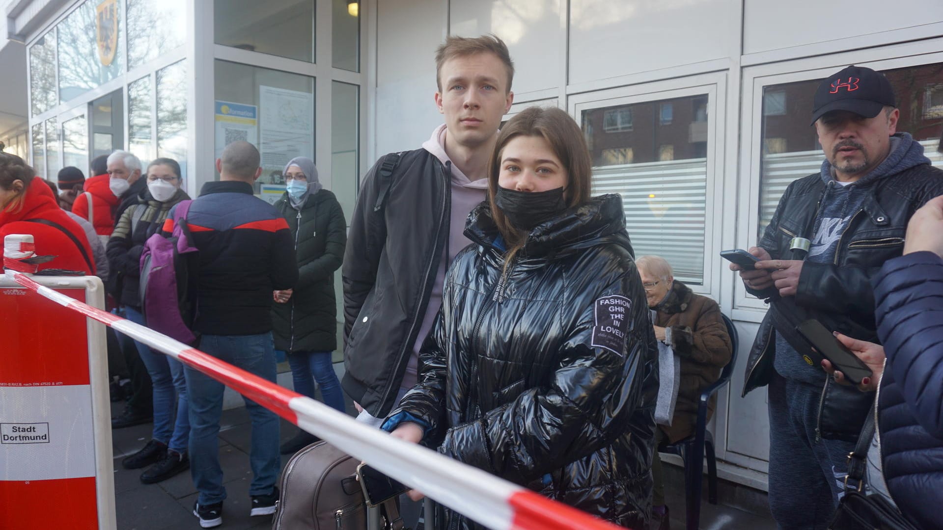 Ilya und Jelena: Derzeit wohnen sie in einem Dortmunder Hotel.