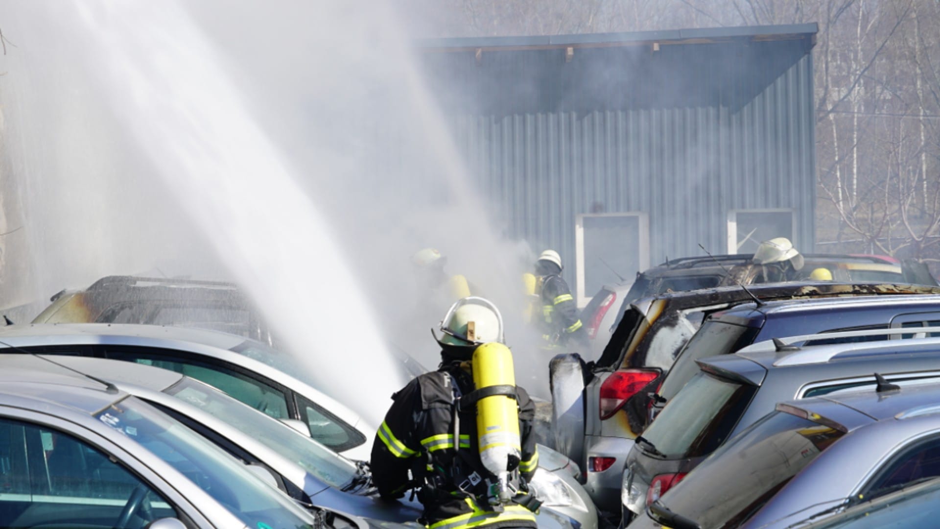 Einsatzkräfte der Feuerwehr konnten den Brand bekämpfen.