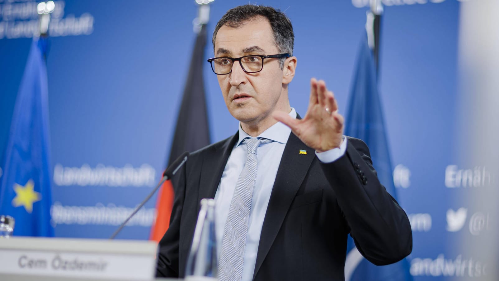 Cem Özdemir: Der Landwirtschaftsminister will Menschen bei Lebensmitteln entlasten. Cem Özdemir: Der Landwirtschaftsminister will Menschen bei Lebensmitteln entlasten.