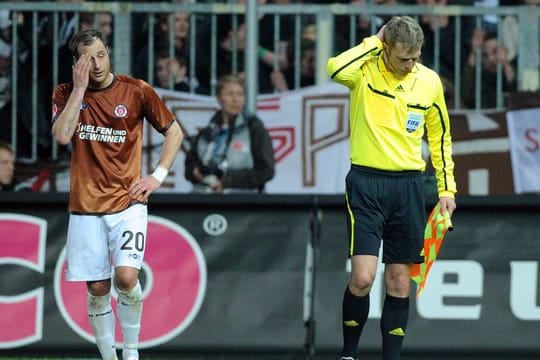 Schiedsrichterassistent Thorsten Schiffner wurde am 1.