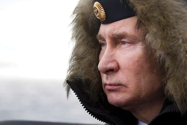 Wladimir Putin war persönlich vor Ort, als die Hyperschallrakete Kinschal erstmals offiziell bei einem Manöver am Schwarzen Meer eingesetzt wurde.