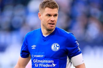 Simon Terodde: Der Angreifer spielt seit 2021 beim FC Schalke 04.