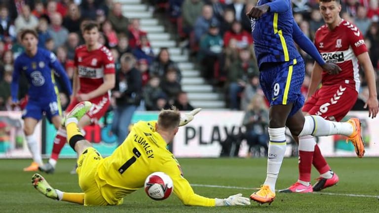 Romelu Lukaku (M) brachte den FC Chelsea in Middlesbrough in Führung.