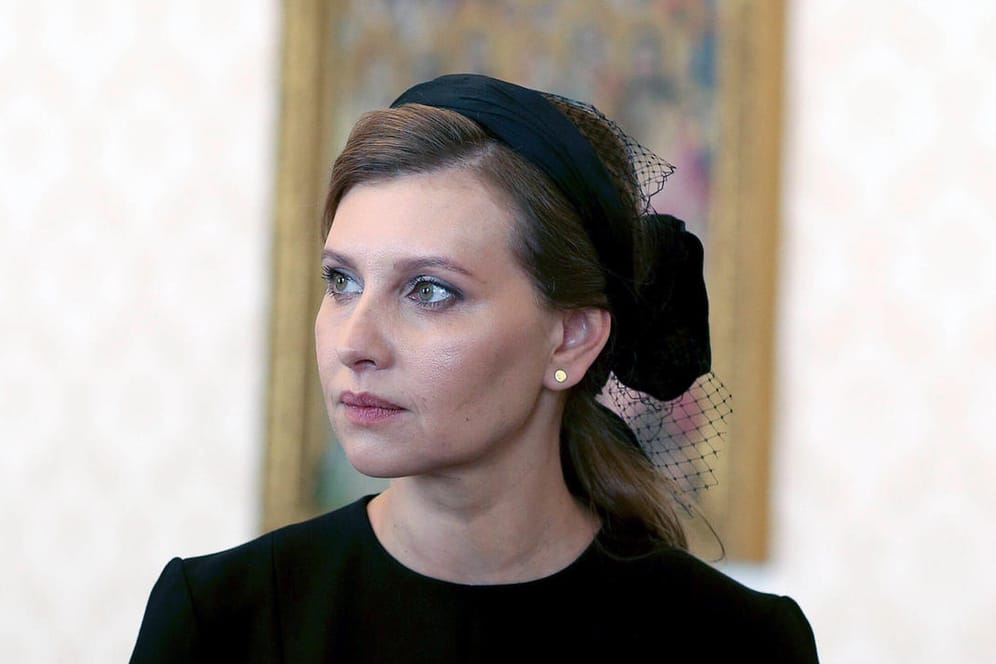 Olena Selenska bei einem Besuch im Vatikan (Archivbild): Die Frau des ukrainischen Präsidenten hat sich jetzt an deutsche Kirchen gewandt.