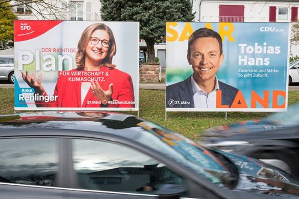 Wahlplakate der SPD und CDU in St.