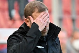Bielefelds Trainer Frank Kramer war nach der Niederlage in Mainz ziemlich deprimiert.