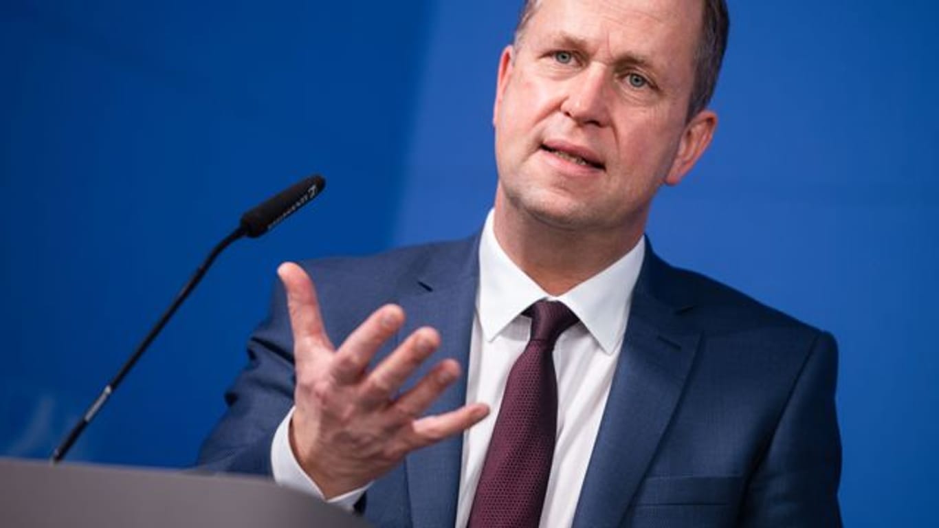 NRW-Integrationsminister Stamp