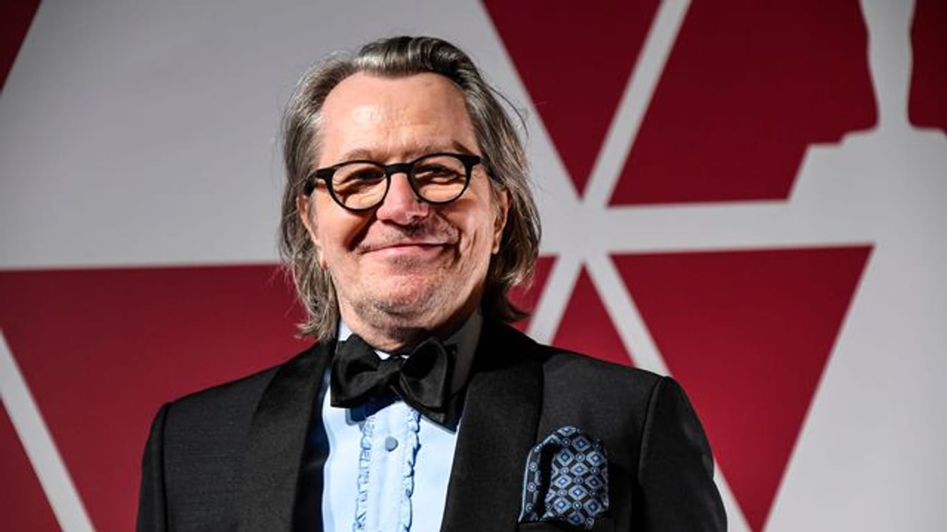 Gary Oldman wird 64 Jahre alt.