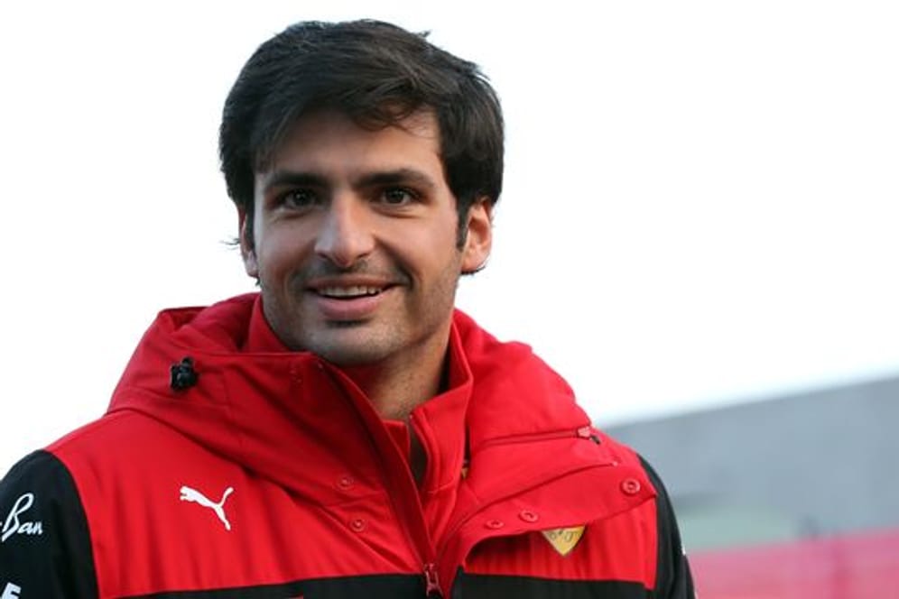 Der Spanier Carlos Sainz steht vor einer Vertragsverlängerung bei Ferrari.