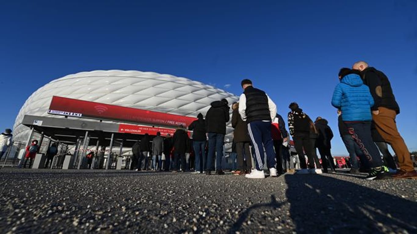 Die Frauen des FC Bayern bestreiten ihr Viertelfinal-Hinspiel in der Champions League gegen Paris Saint-Germain in der Allianz Arena.