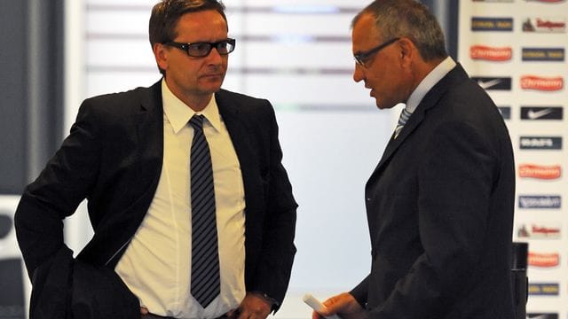 Horst Heldt und Felix Magath haben schon in verschiedenen Konstellationen bei mehreren Clubs in der Bundesliga zusammengearbeitet.