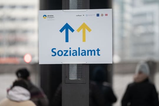 Wollen ukrainische Geflüchtete Ansprüche auf Sozialleistungen geltend machen, ist das Sozialamt die richtige Adresse. Wollen ukrainische Geflüchtete Ansprüche auf Sozialleistungen geltend machen, ist das Sozialamt die richtige Adresse.