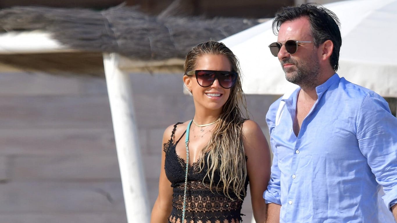 Sylvie Meis und Niclas Castello: Das Paar ist seit 2020 verheiratet. Sylvie Meis und Niclas Castello: Das Paar ist seit 2020 verheiratet.