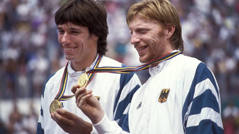 Boris Becker (r.) im Jahre 1992 in Barcelona neben Michael Stich.
