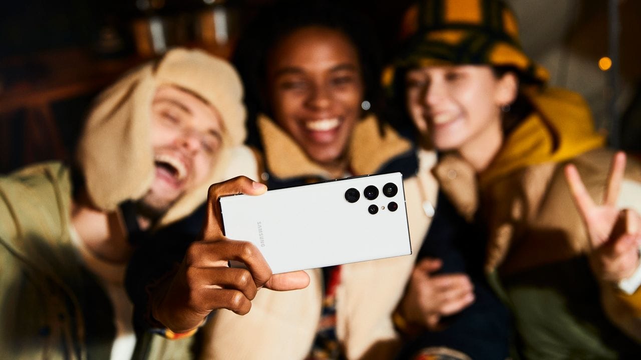 Auch solche Selfies in schwierigen Lichtverhältnissen packt das Galaxy S22 Ultra gut. Auch solche Selfies in schwierigen Lichtverhältnissen packt das Galaxy S22 Ultra gut.