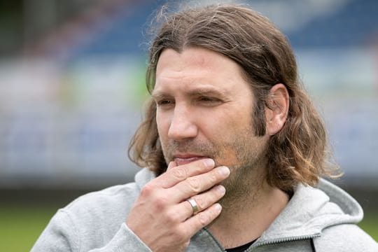 Ex-Nationalspieler Frings legt sich auf den FC Bayern als deutschen Meister fest.