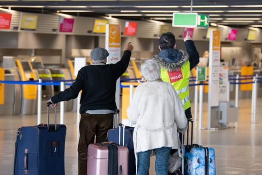 Sicherheitspersonal am Flughafen Frankfurt