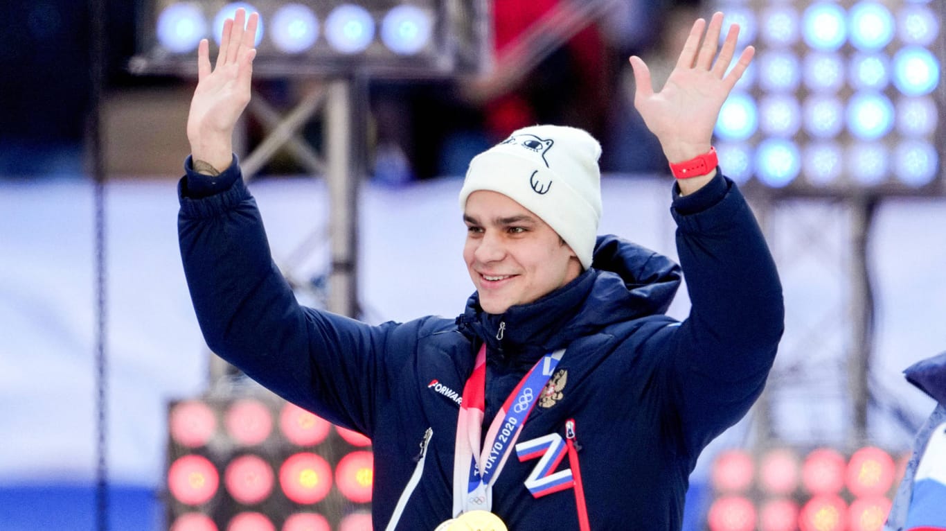 Jewgeni Rylow: Der russische Schwimmer auf der Pro-Kriegs-Kundgebung von Wladimir Putin.