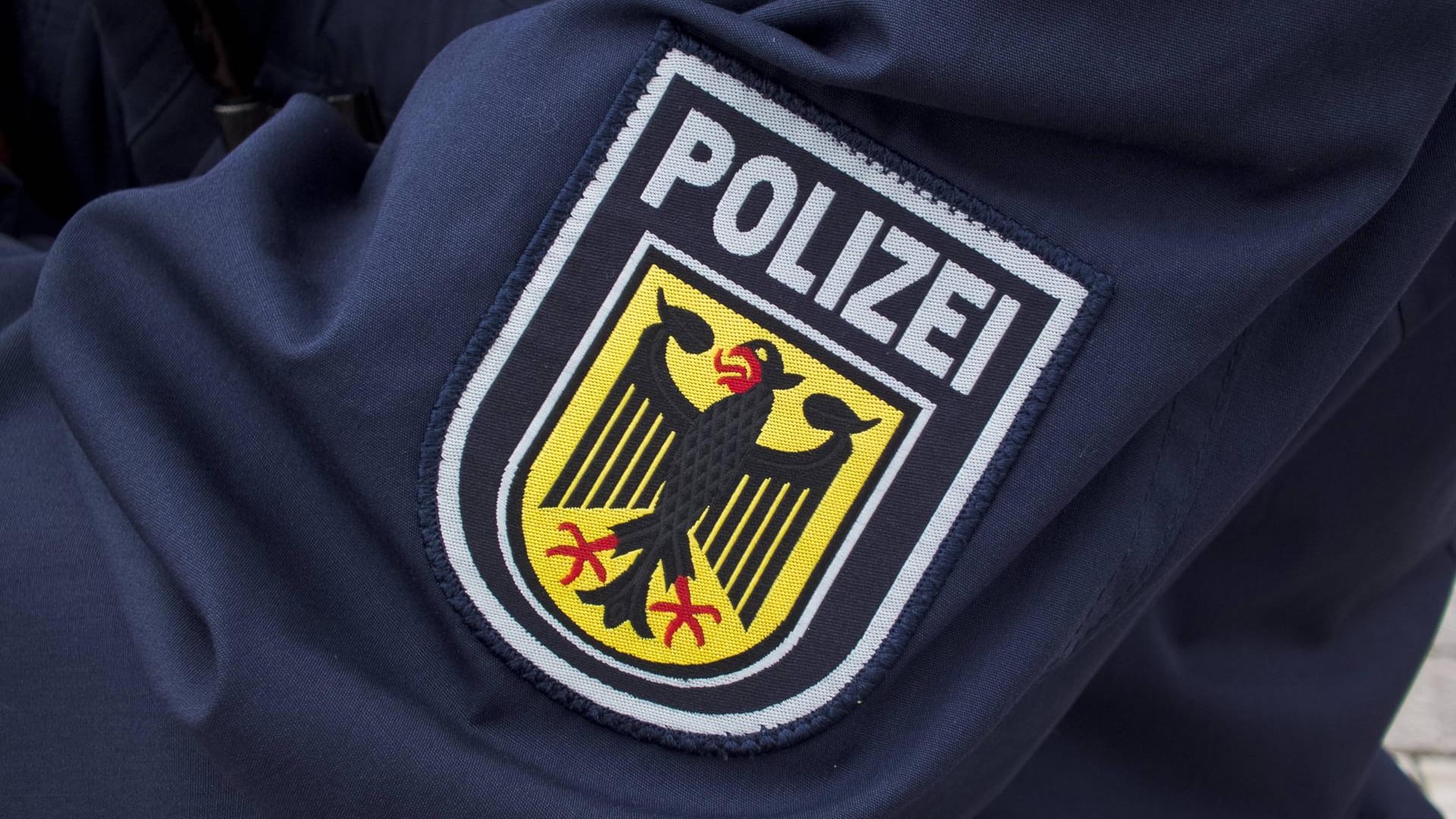 Wappen der Bundespolizei (Symbolbild): In ganz Deutschland geht die Polizei gegen Hass im Netz vor. Wappen der Bundespolizei (Symbolbild): In ganz Deutschland geht die Polizei gegen Hass im Netz vor.