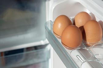 Eier: Sie sind leicht verderblich und haben nur eine begrenzte Haltbarkeit.