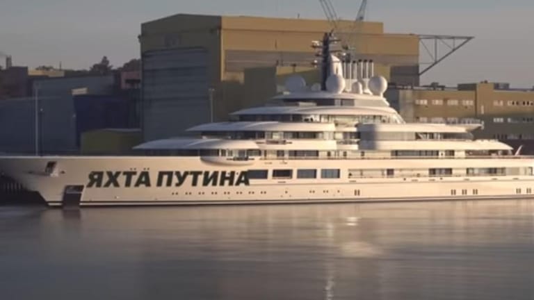 Die 140 Meter lange "Sheherazade": Sie liegt im Hafen von Massa Carrara und soll Wladimir Putin gehören.