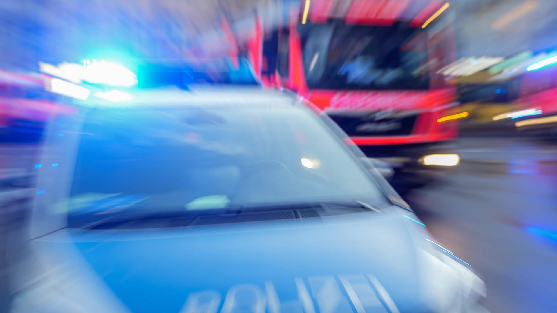 Polizeieinsatz in Berlin (Symbolfoto): In Friedrichshain wurden die Gebäude einer Tageszeitung attackiert.