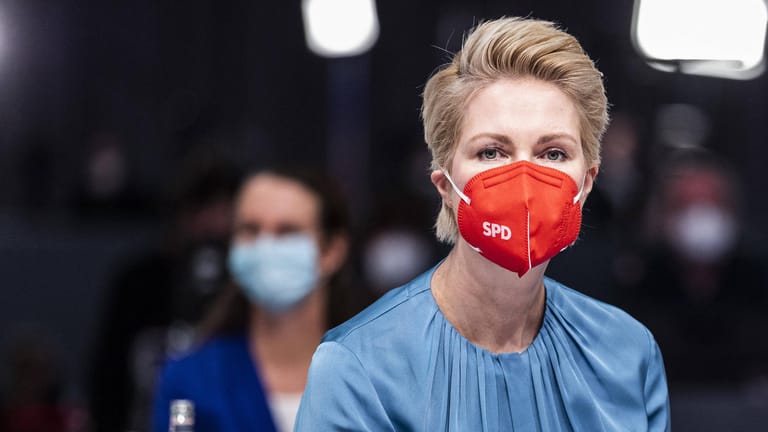 Manuela Schwesig (SPD), Ministerpräsidentin von Mecklenburg-Vorpommern: Die von ihr initiierte Stiftung übt sich bislang in Verschwiegenheit.