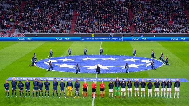 Die Frauen des FC Bayern München unterlagen in der Champions League Paris Saint-Germain mit 1:2.