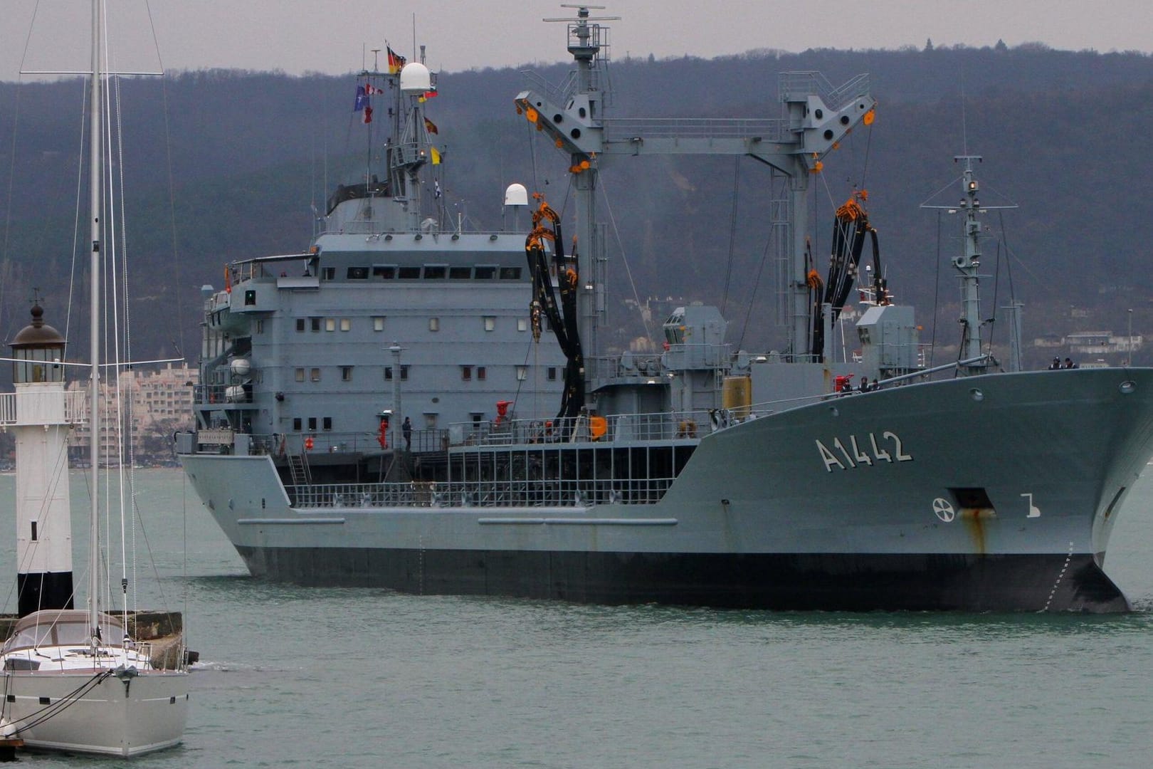 Das deutsche Tankschiff "Spessart (Archivbild): Dieses und das Schwesterschiff "Rhön" sollen ersetzt werden