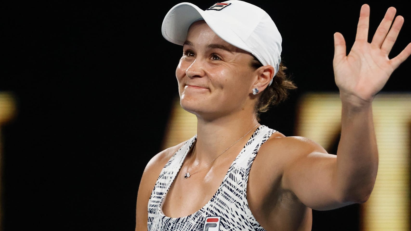 Ashleigh Barty winkt zum Publikum (Archivbild): Die 25-jährige Tennisspielerin beendet ihre Karriere.