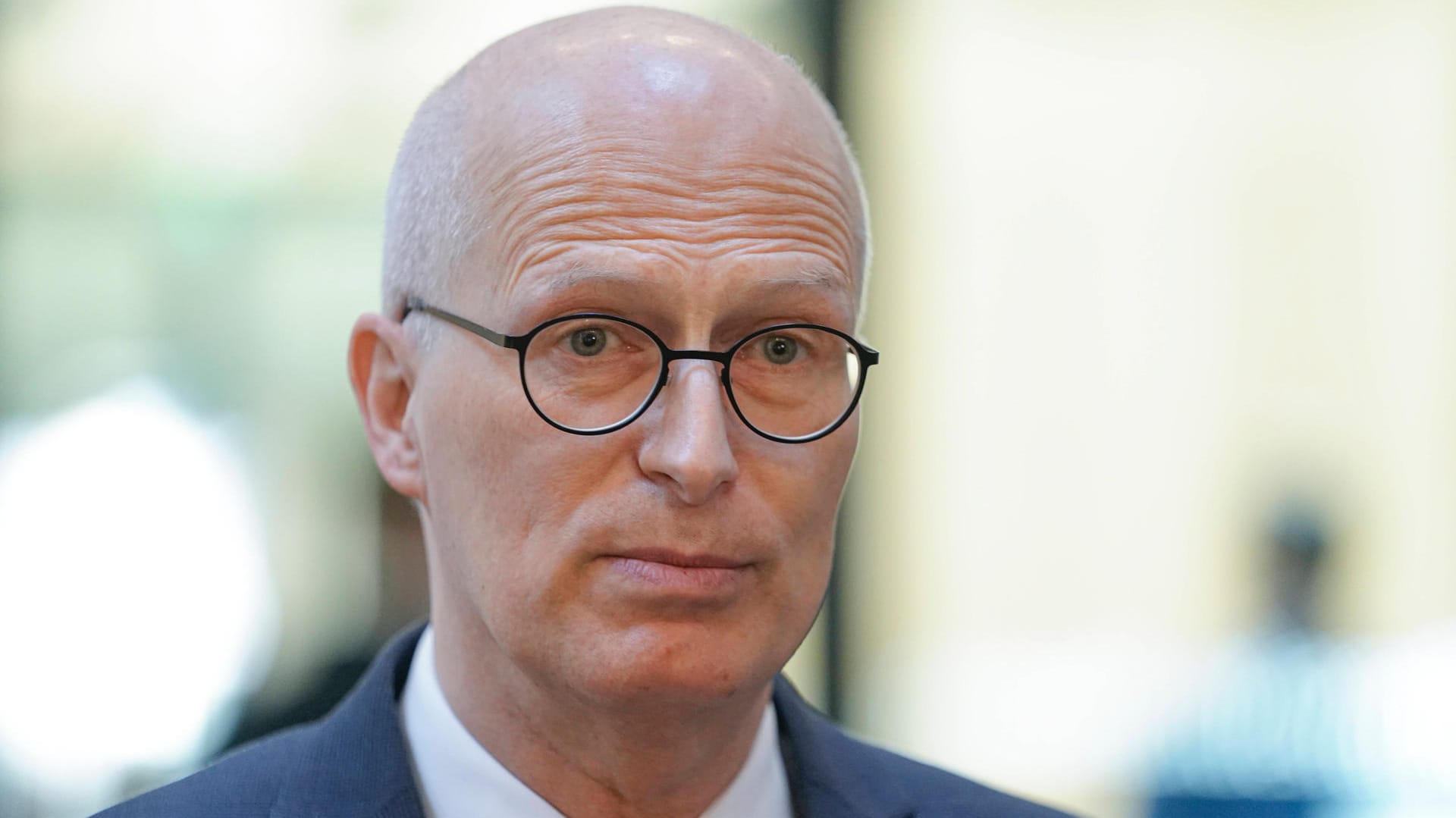 Erster Bürgermeister Peter Tschentscher (SPD/Archivbild): In Hamburg soll auch nach dem Stichtag eine Maskenpflicht in Innenräumen gelten. Erster Bürgermeister Peter Tschentscher (SPD/Archivbild): In Hamburg soll auch nach dem Stichtag eine Maskenpflicht in Innenräumen gelten.