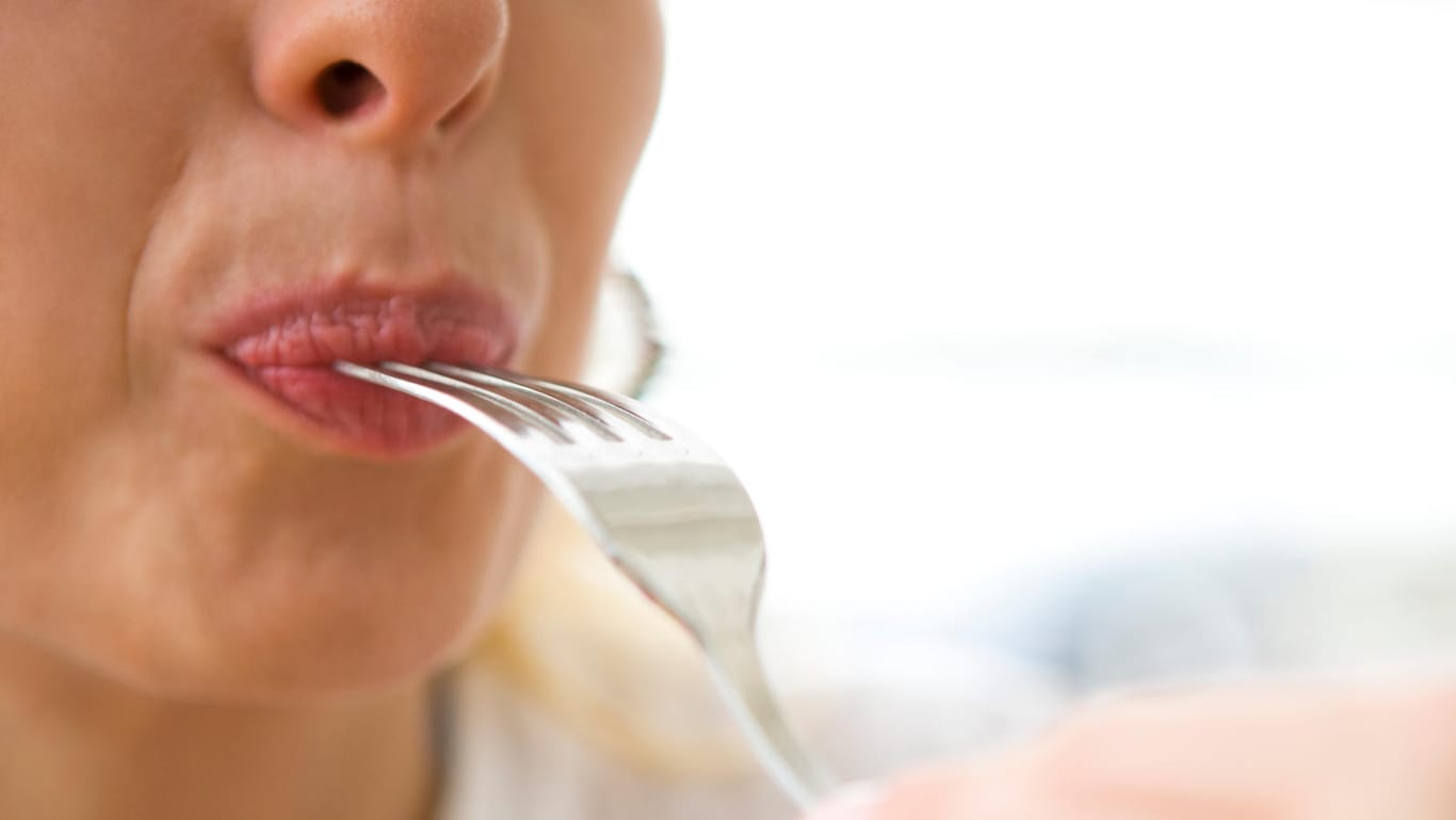 Taste disorder: A metallic taste can also indicate illness.