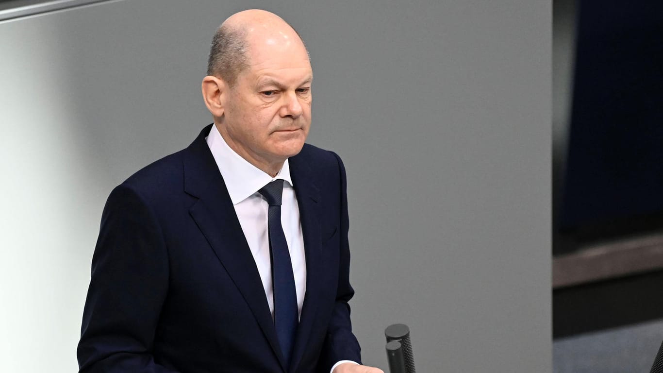 Olaf Scholz, Bundeskanzler: Er hatte sich erst später auf Twitter zu der Rede Selenskyjs geäußert.